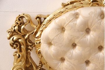 【買取】SILIK(シリック) ゴールド ロココ調 1人掛けソファを買取ました。(定価約65万円