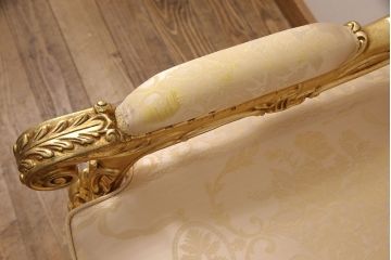 【買取】SILIK(シリック) ゴールド ロココ調 1人掛けソファを買取ました。(定価約65万円