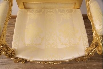 【買取】SILIK(シリック) ゴールド ロココ調 1人掛けソファを買取ました。(定価約65万円