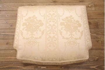 【買取】SILIK(シリック) ゴールド ロココ調 1人掛けソファを買取ました。(定価約65万円