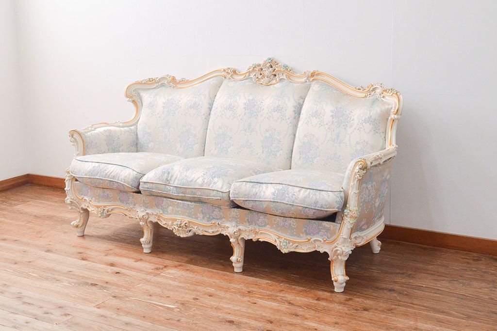 【買取】SILIK(シリック) 3人掛けソファを買取ました。(定価約90万円)