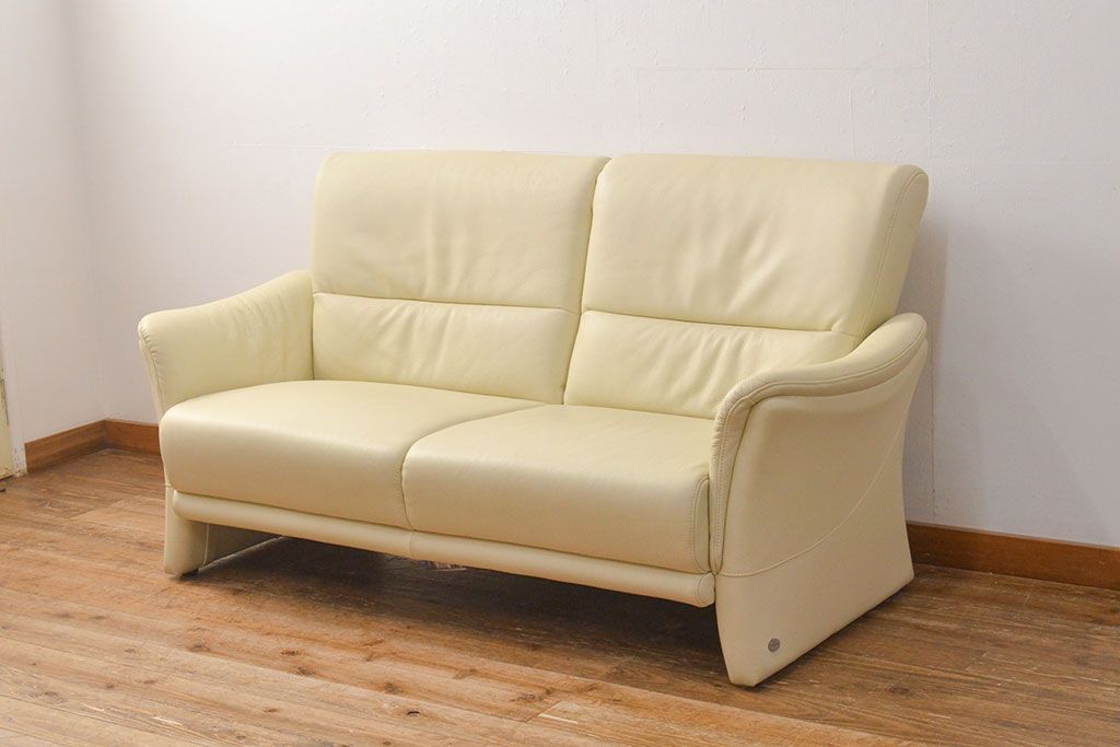 【買取】中古 美品 IDC大塚家具取り扱い 高級ブランド himolla(ヒモラ) Kassel(カッセル) 高級感ある佇まいの本革2人掛けソファ(定価約40万円)(二人掛けソファ、アームチェア)