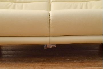 【買取】中古 美品 IDC大塚家具取り扱い 高級ブランド himolla(ヒモラ) Kassel(カッセル) 高級感ある佇まいの本革2人掛けソファ(定価約40万円)(二人掛けソファ、アームチェア)