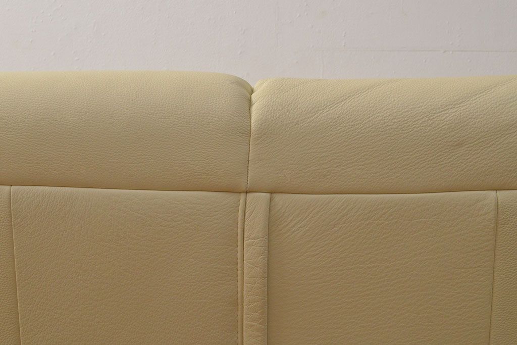 【買取】中古 美品 IDC大塚家具取り扱い 高級ブランド himolla(ヒモラ) Kassel(カッセル) 高級感ある佇まいの本革2人掛けソファ(定価約40万円)(二人掛けソファ、アームチェア)