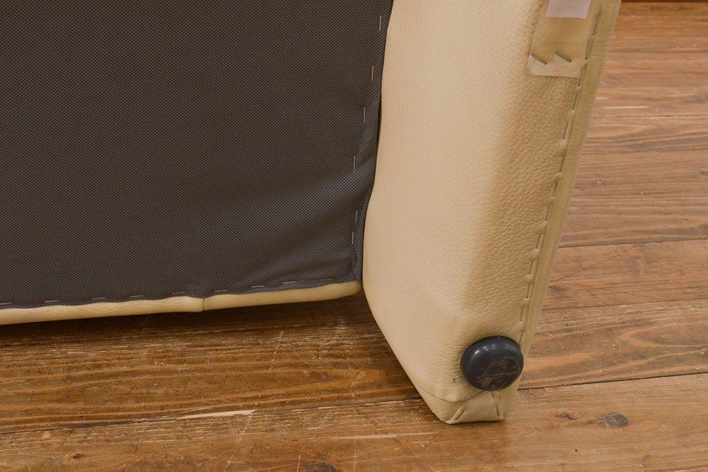 【買取】中古 美品 IDC大塚家具取り扱い 高級ブランド himolla(ヒモラ) Kassel(カッセル) 高級感ある佇まいの本革2人掛けソファ(定価約40万円)(二人掛けソファ、アームチェア)