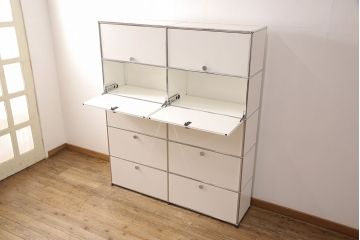【買取】中古　USMハラー(USM Haller)　美しくシンプルなデザインが目を引く鉄製収納棚(定価約80万円)(戸棚、キャビネット)