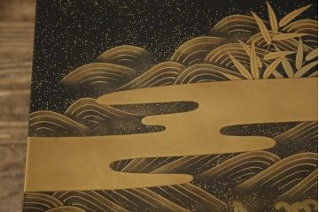 【買取】輪島塗　宮内庁蒔絵司　木村華邸作　高蒔絵　金蒔絵　文机を買取りました