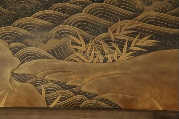 【買取】輪島塗　宮内庁蒔絵司　木村華邸作　高蒔絵　金蒔絵　文机を買取りました