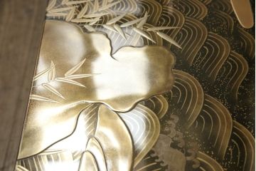 【買取】輪島塗　宮内庁蒔絵司　木村華邸作　高蒔絵　金蒔絵　文机を買取りました