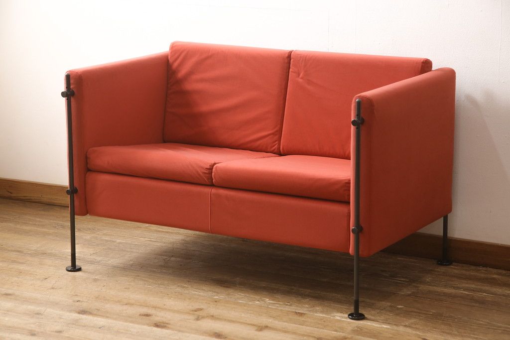 【買取】arflex(アルフレックス) FELIX(フェリックス) Burkhard Vogtherr(バークハード・フォクトヘル) レッドカラー 2人掛けソファを買取りました。(定価約45万円)