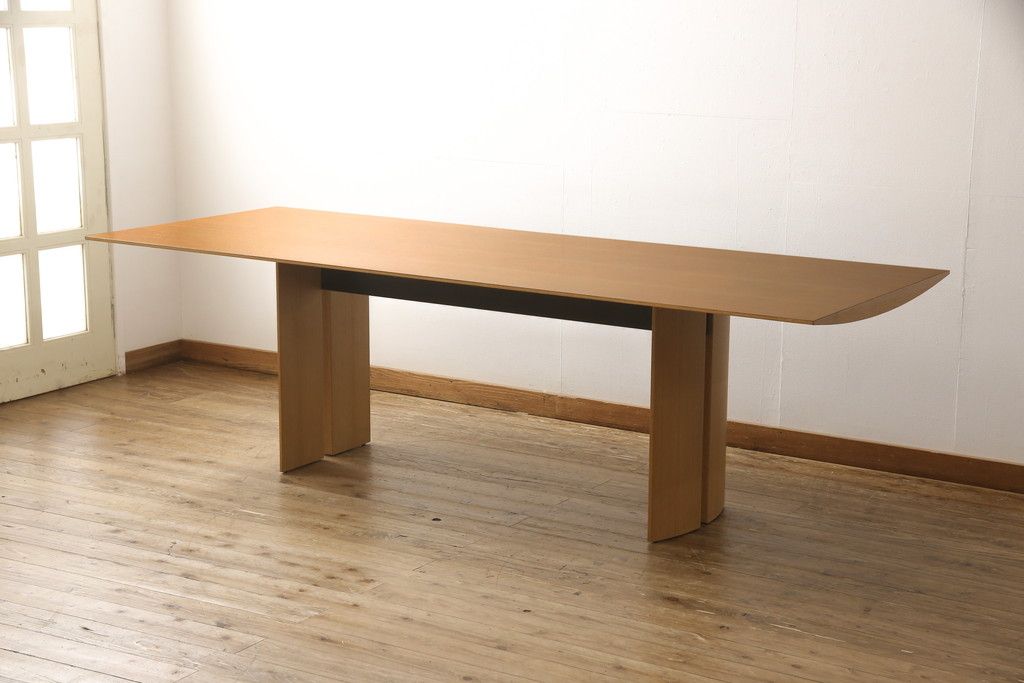 【買取】arflex(アルフレックス) TAVOLO NAVE(タボロ・ナーベ) スタイリッシュ ダイニングテーブルを買取りました。(定価約40万円)