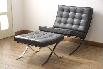 【買取】ノル/ノール(Knoll)のバルセロナチェア(Barcelona chair)+オットマンを買取ました。(チェア定価約120万円、オットマン定価約60万円)