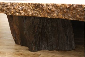 【買取】特大!!　花梨材(カリン材)　葡萄杢　極厚天板8.5cm　一枚板　座卓を買取りました