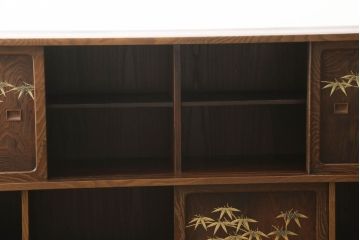 【買取】最高級　指物家具　金蒔絵　神代杉・桑材・桐材使用　大型茶棚を買取りました