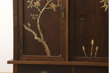 【買取】最高級　指物家具　金蒔絵　神代杉・桑材・桐材使用　大型茶棚を買取りました