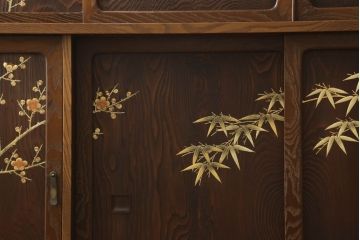 【買取】最高級　指物家具　金蒔絵　神代杉・桑材・桐材使用　大型茶棚を買取りました