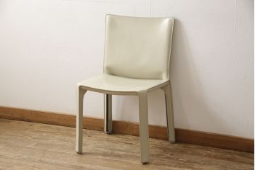 【買取】Cassina(カッシーナ)　412　CAB(キャブ)　MARIO BELLINI(マリオベリーニ)　アイボリー　ダイニングチェアを買取りました。(定価約21万円)