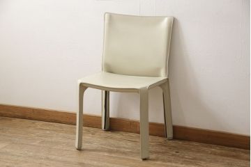 【買取】Cassina(カッシーナ)　412　CAB(キャブ)　MARIO BELLINI(マリオベリーニ)　アイボリー　アームレスチェアを買取りました。(定価約21万円)