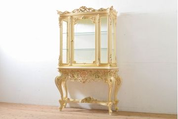 【買取】SILIK(シリック)　ロココ調　キャビネットを買取りました。(定価約115万円)