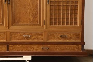 【買取】特注品 最高級 屋久杉 特大 水屋箪笥を買取りました