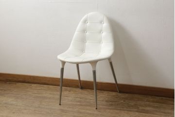 【買取】Cassinaixc.(カッシーナイクスシー)　Philippe Starck(フィリップ・スタルク)　245　CAPRICE(カプリス)　アームレスチェアを買取りました。(定価約17万円)