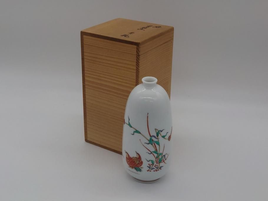 【骨董買取】人間国宝 十三代 酒井田柿右衛門 錦 粟鶉文 花瓶(共箱付き、濁手、磁器、陶磁器、赤絵、花器、色絵、作家物)を買取りました