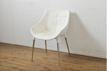 【買取】Cassinaixc.(カッシーナイクスシー)　Philippe Starck(フィリップ・スタルク)　246　PASSION(パシオン)　本革　ダイニングチェアを買取りました。(定価約21万円)