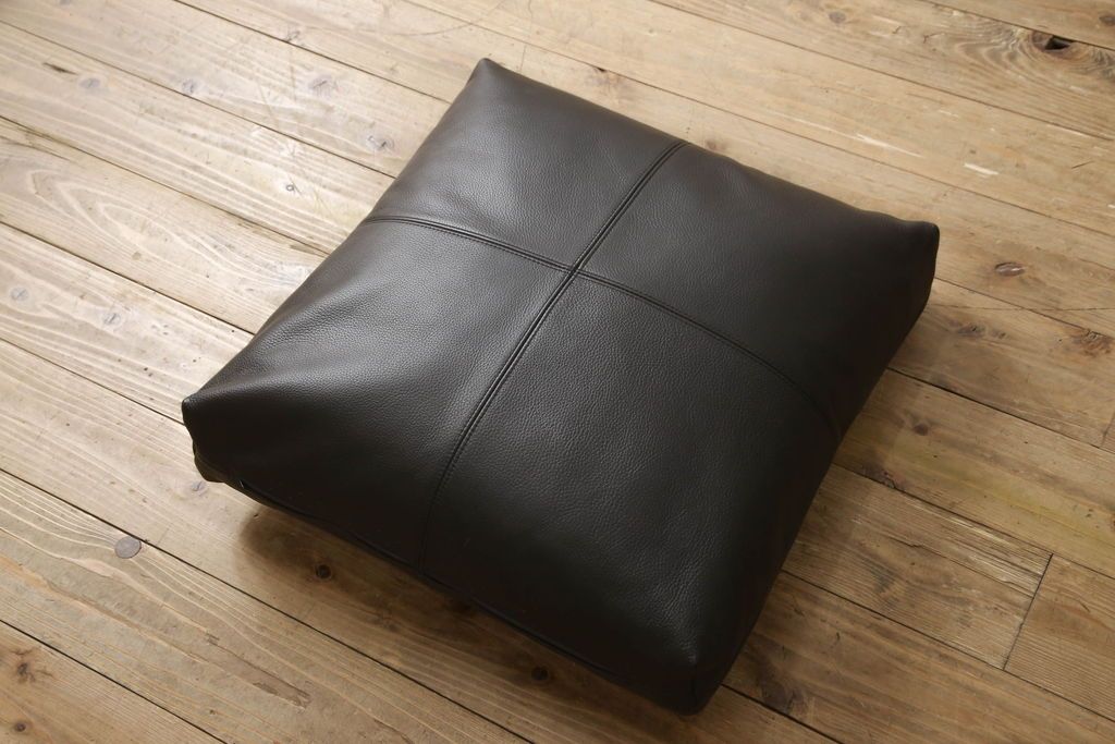 【買取】arflex(アルフレックス) BRERA (ブレラ) L1 本革 ブラックカラー レザークッションを買取りました。(定価約7万円)