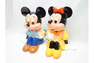 【骨董買取】ノベルティー　ソフビ　レトロ　ミッキー&ミニー　貯金箱(三菱銀行　カウンター用、店頭用、非売品、コインバンク、ディズニー)を買取りました。