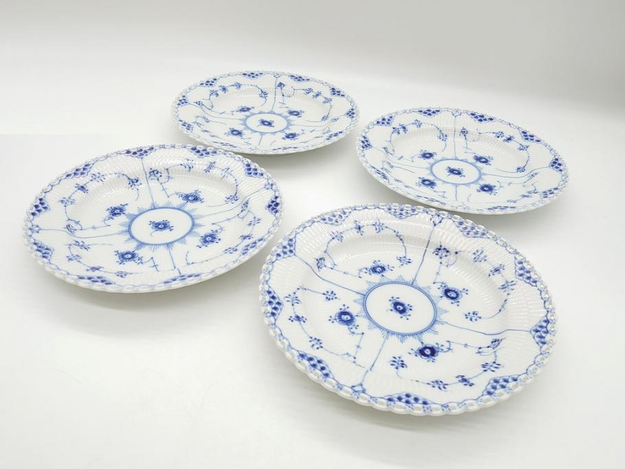 【骨董買取】デンマーク ROYAL COPENHAGEN(ロイヤルコペンハーゲン) ブルーフルーテッド フルレース(皿、プレート、洋食器)(定価約172000円)を買取りました。