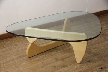 【買取】Vitra(ヴィトラ)　イサム・ノグチ(Isamu Noguchi)　コーヒー テーブル(センターテーブル、ローテーブル、ガラステーブル、カクテルテーブル、リビングテーブル)(定価約32万円)を買取りました