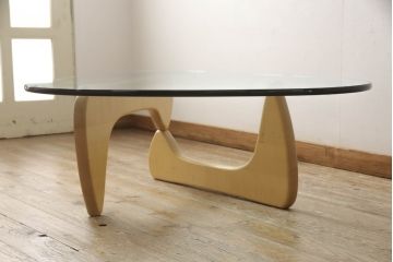 【買取】Vitra(ヴィトラ)　イサム・ノグチ(Isamu Noguchi)　コーヒー テーブル(センターテーブル、ローテーブル、ガラステーブル、カクテルテーブル、リビングテーブル)(定価約32万円)を買取りました