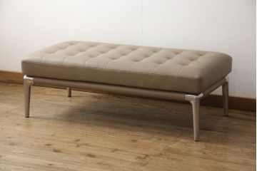 【買取】Cassina(カッシーナ)　PHILIPPE STARCK(フィリップ・スタルク)　L26 VOLAGE bench(ヴォラージュ) X革(カフェラテ:13X323)　ベンチを買取りました。(定価約42万9千円)