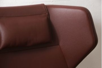 【買取】B&B Italia　Jeffrey Bernett(ジェフリー・バーネット)　Metropolitan'14(メトロポリタン)　 ARMCHAIRS(Steel base frame)　本革(レザー)　アームチェア&オットマンのセット(1人掛けソファ、一人掛けソファ、回転椅子、回転イス、ラウンジチェア、フットスツール)を買取りました。