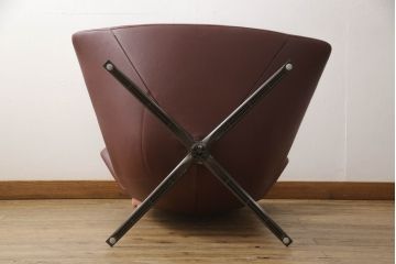 【買取】B&B Italia　Jeffrey Bernett(ジェフリー・バーネット)　Metropolitan'14(メトロポリタン)　 ARMCHAIRS(Steel base frame)　本革(レザー)　アームチェア&オットマンのセット(1人掛けソファ、一人掛けソファ、回転椅子、回転イス、ラウンジチェア、フットスツール)を買取りました。