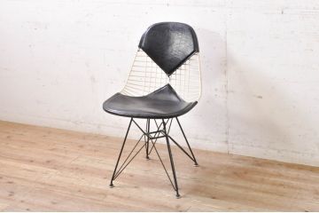 【買取】アメリカビンテージ　Hermanmiller(ハーマンミラー社)　チャールズ&レイ・イームズ(Charles & Ray Eames)　DKR　エッフェルベース　ビキニパッド付ワイヤーチェアを買取りました。