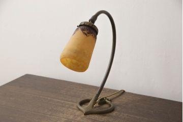 【骨董買取】フランスアンティーク　ドーム兄弟　ドームナンシー(Daum nancy)　デスクランプ(卓上照明、テーブルランプ、デスクライト・テーブルライト)を買取りました。