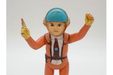 【骨董買取】当時物　マルサン　ハヤタ隊員　ソフビ　1966　円谷プロ(ウルトラマン、ウルトラ警備隊、人形、昭和レトロ、フィギュア、置物)を買取りました