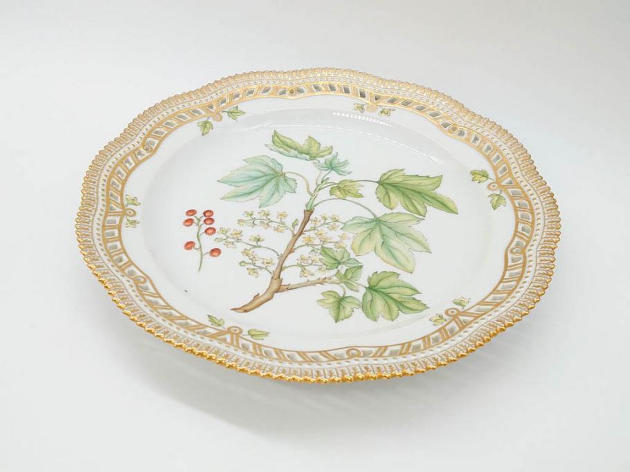 【骨董買取】デンマーク ROYAL COPENHAGEN(ロイヤルコペンハーゲン) フローラダニカ プレート(大皿、洋食器)を買取りました。