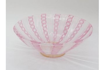 【骨董買取】イタリア　ムラノガラス　ベネチアンガラス　レース柄　ピンク　美しく細やかな技法が目を惹くボウル(ムラーノガラス、菓子皿、深皿、鉢、サラダボウル、ヴェネチアンガラス)を買取ました。