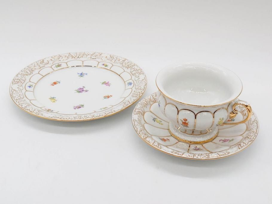 【骨董買取】ドイツ マイセン Meissen 金彩 宮廷の小花 Xフォーム(散らし小花、カップ&ソーサー、C&S、プレート、皿、洋食器)を買取りました。