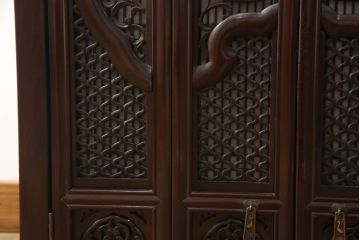 お仏壇をコンパクトにリメイク!指定サイズにリサイズし、外扉や灯篭、配線コードなども撤去。