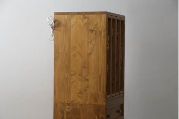 お仏壇をコンパクトにリメイク!内部装飾含め全体をリサイズし、本体枠を新規製作。併せて、セットで使える脚付きチェストも新規製作。