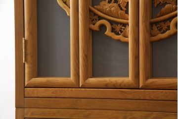 お仏壇をコンパクトにリメイク!内部装飾含め全体をリサイズし、本体枠を新規製作。併せて、セットで使える脚付きチェストも新規製作。