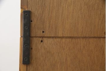 お仏壇をコンパクトにリメイク!内部装飾含め全体をリサイズし、本体枠を新規製作。併せて、セットで使える脚付きチェストも新規製作。