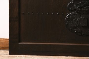 明治期の蔵戸をリペア&カスタム!可動部の調整。木部の補修。格子裏に強化ガラスを組み入れ。(玄関戸、引き戸、建具)