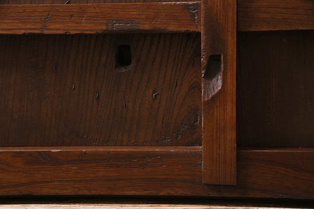 明治期の蔵戸をリペア&カスタム!可動部の調整。木部の補修。格子裏に強化ガラスを組み入れ。(玄関戸、引き戸、建具)