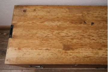 昭和中期の衣装箪笥の見た目を変えずに綺麗にリペア!クリーニングと可動部の調整。クリアワックス仕上げ。(ローチェスト、収納箪笥、引き出し)