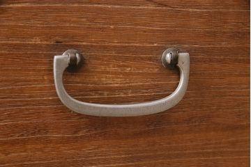 昭和中期の衣装箪笥の見た目を変えずに綺麗にリペア!クリーニングと可動部の調整。クリアワックス仕上げ。(ローチェスト、収納箪笥、引き出し)