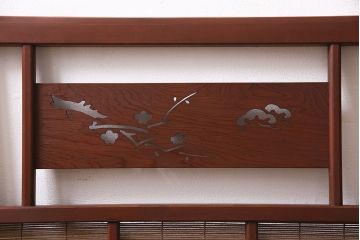 御簾戸4枚をリペア&カスタム!上下に分割し8枚にリメイク。引き手を取り付け。すだれ以外の部分を赤味がかった茶色で着色し仕上げ。(建具、簾戸、簀戸、葭戸、夏戸、すど)